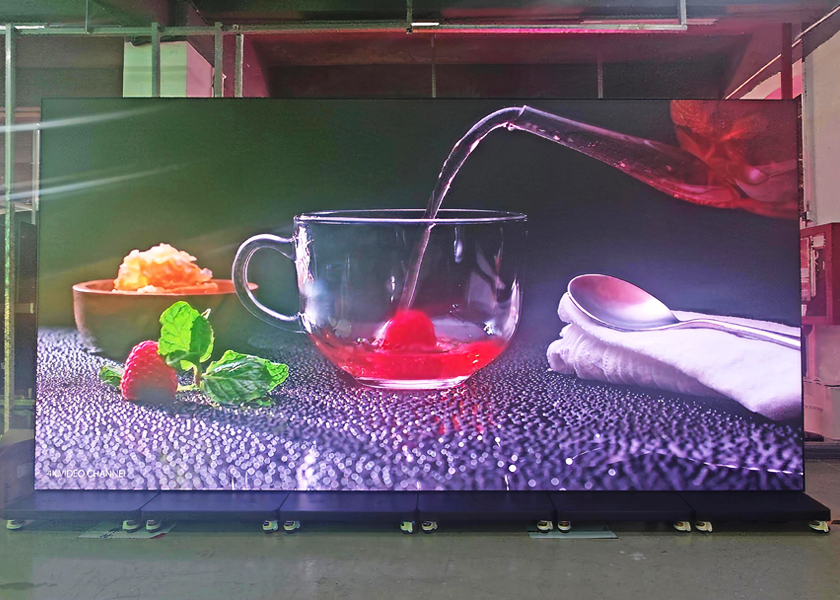 PO-A Series Foldable LED Poster - Wheeled Base Detail